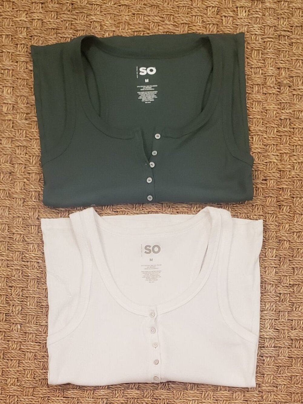 Bundle Set of 2  SO Pullover Ribbed Sleeveless T Shirts Green and White Size Med